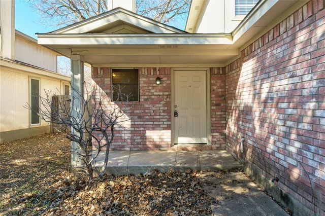 2904 Kestrel DR A, Austin, TX 78745