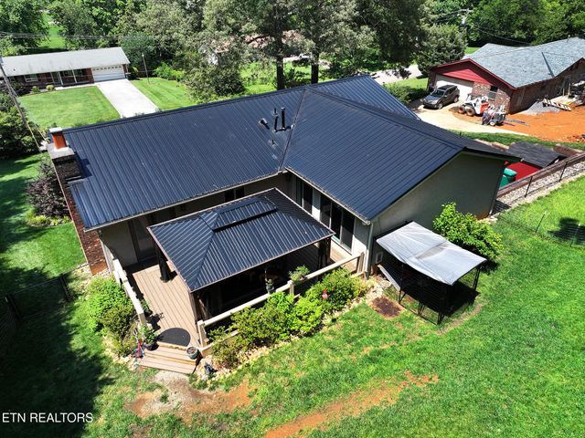 628 Greenwich Drive, Maryville, TN 37803