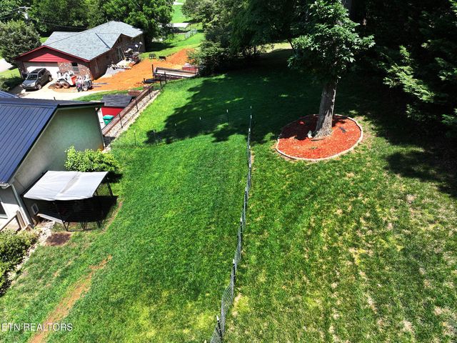 628 Greenwich Drive, Maryville, TN 37803
