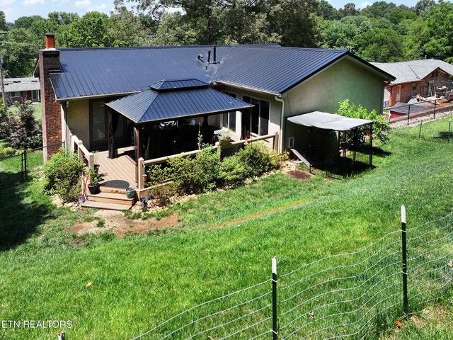 628 Greenwich Drive, Maryville, TN 37803