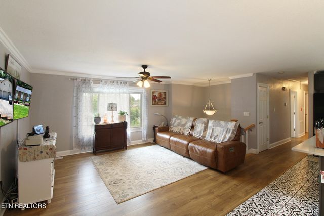 628 Greenwich Drive, Maryville, TN 37803