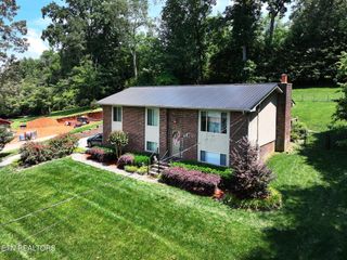 628 Greenwich Drive, Maryville, TN 37803