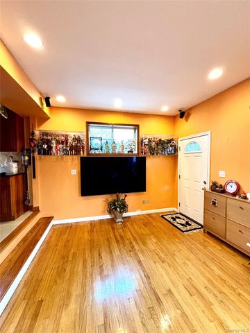 75-19 188th Street, Fresh Meadows, NY 11366