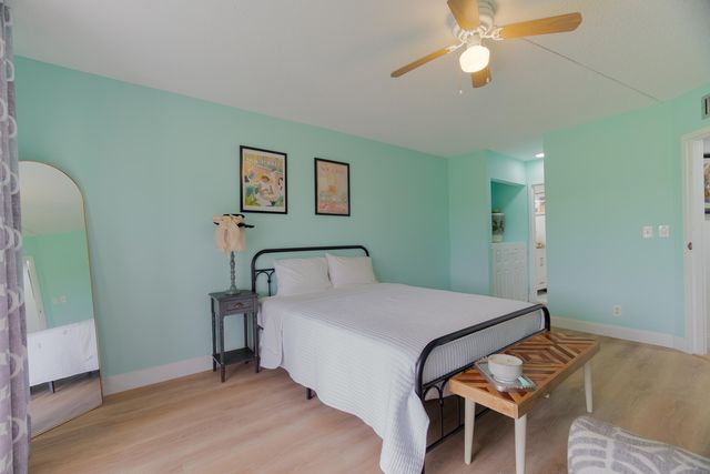 3661 Via Poinciana 211, Lake Worth, FL 33467