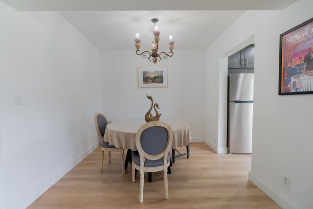 3661 Via Poinciana 211, Lake Worth, FL 33467