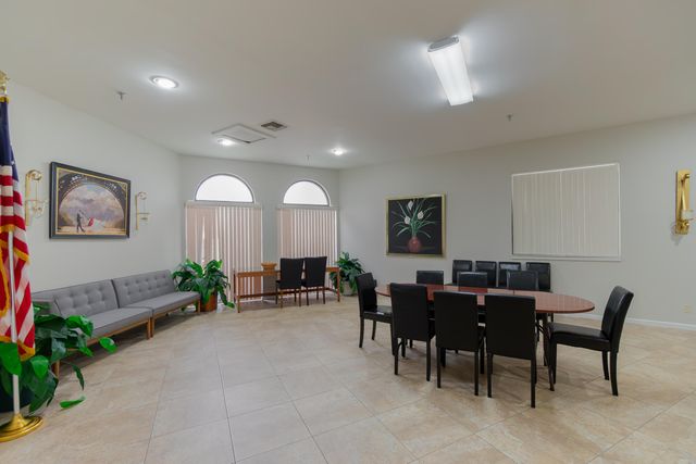 3661 Via Poinciana 211, Lake Worth, FL 33467