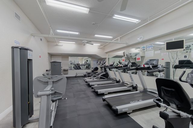 3661 Via Poinciana 211, Lake Worth, FL 33467