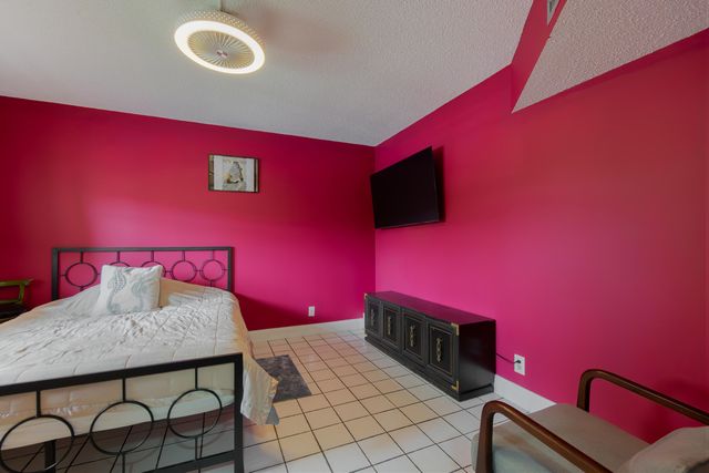 3661 Via Poinciana 211, Lake Worth, FL 33467