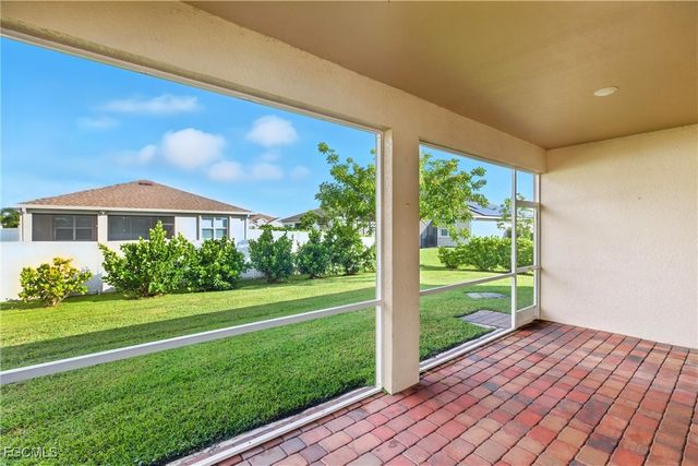 3226 Baravaldo CIR, Cape Coral, FL 33909