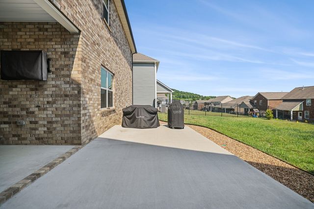443 Black Walnut Dr, Gallatin, TN 37066