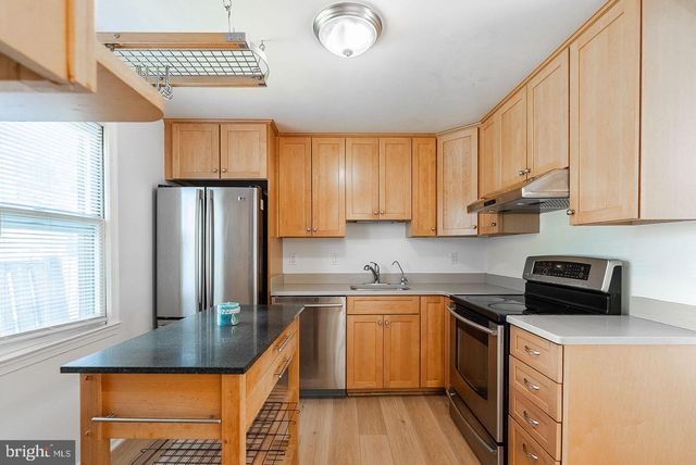 3048 SILENT VALLEY DR, Fairfax, VA 22031