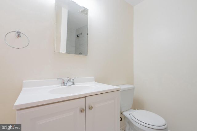 3048 SILENT VALLEY DR, Fairfax, VA 22031