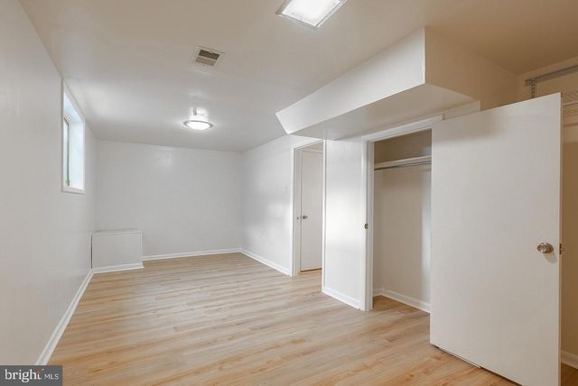 3048 SILENT VALLEY DR, Fairfax, VA 22031