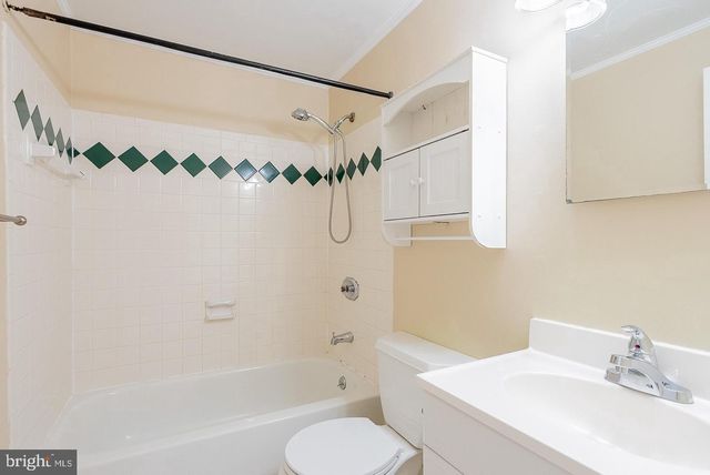 3048 SILENT VALLEY DR, Fairfax, VA 22031