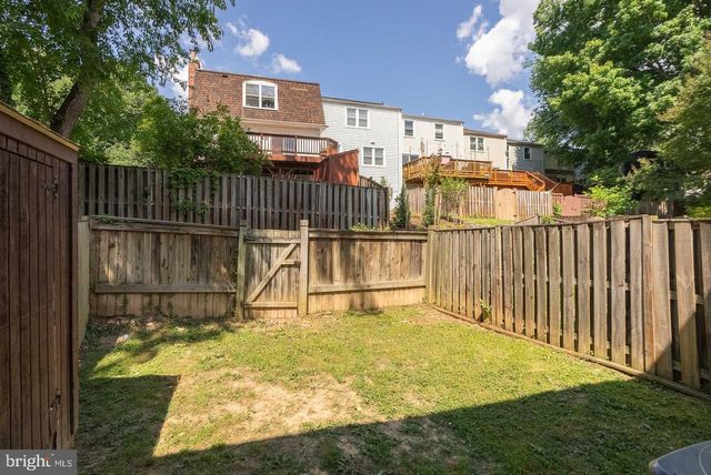 3048 SILENT VALLEY DR, Fairfax, VA 22031