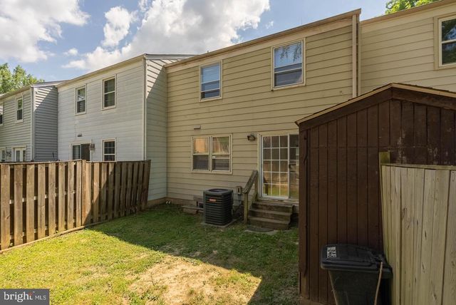 3048 SILENT VALLEY DR, Fairfax, VA 22031