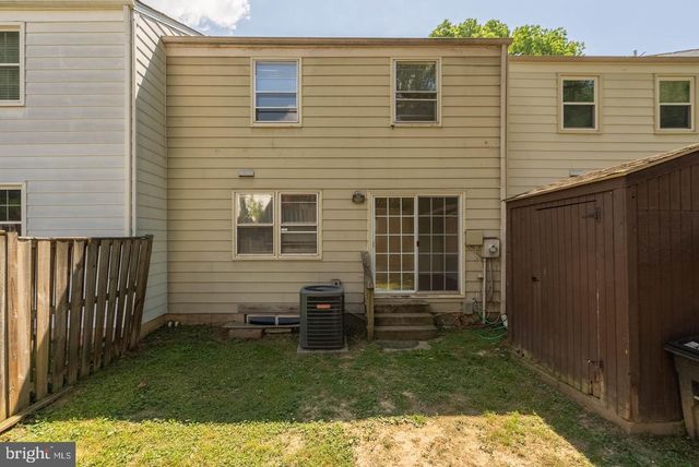 3048 SILENT VALLEY DR, Fairfax, VA 22031