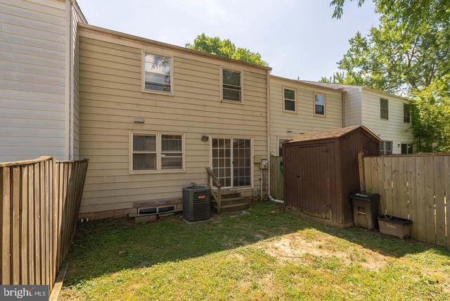 3048 SILENT VALLEY DR, Fairfax, VA 22031
