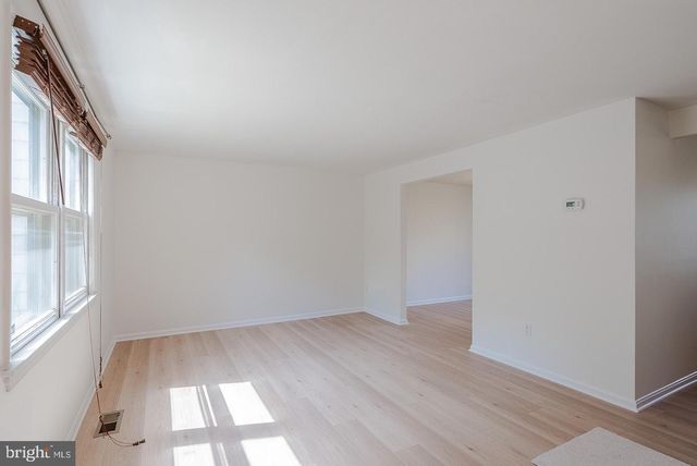 3048 SILENT VALLEY DR, Fairfax, VA 22031
