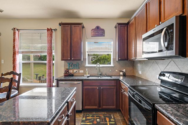 326 Comal RUN, Hutto, TX 78634