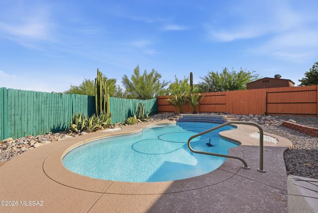 2801 W Calle De Dalias, Tucson, AZ 85745