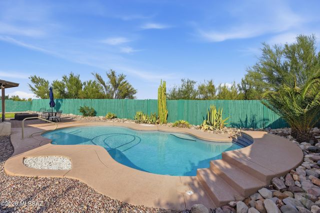 2801 W Calle De Dalias, Tucson, AZ 85745