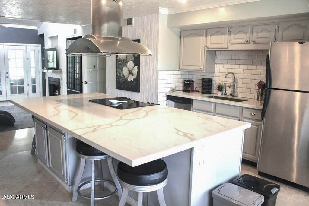 5998 N 78TH Street 211, Scottsdale, AZ 85250