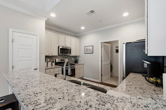 647 Sunnyside Dr Unit 202, Murrells Inlet, SC 29576
