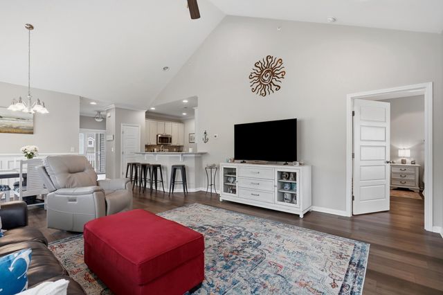 647 Sunnyside Dr Unit 202, Murrells Inlet, SC 29576