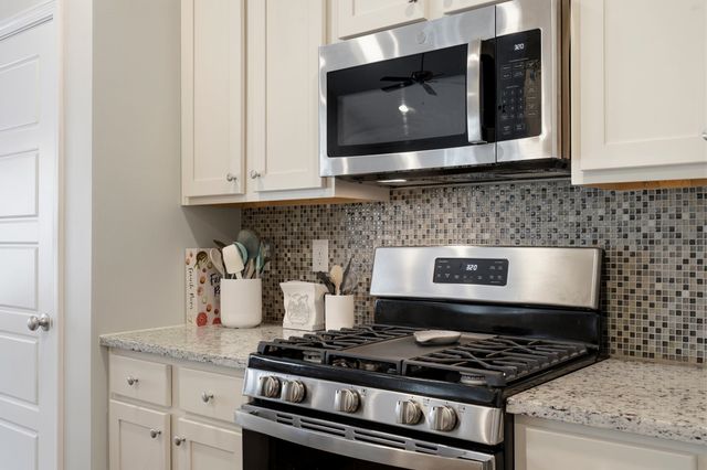 647 Sunnyside Dr Unit 202, Murrells Inlet, SC 29576