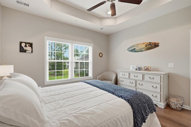 647 Sunnyside Dr Unit 202, Murrells Inlet, SC 29576
