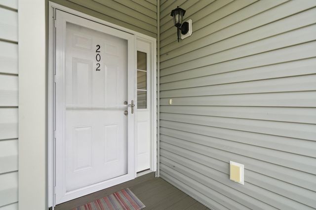 647 Sunnyside Dr Unit 202, Murrells Inlet, SC 29576