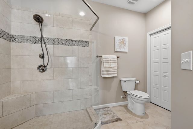 647 Sunnyside Dr Unit 202, Murrells Inlet, SC 29576