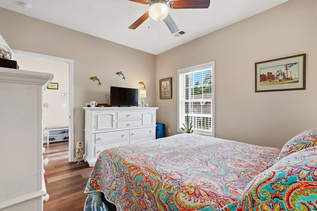 647 Sunnyside Dr Unit 202, Murrells Inlet, SC 29576