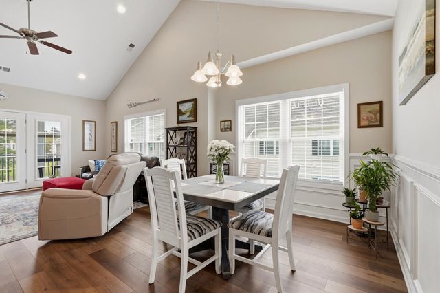 647 Sunnyside Dr Unit 202, Murrells Inlet, SC 29576