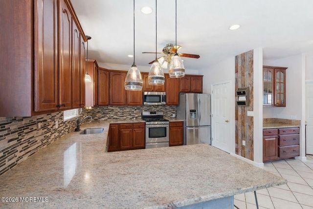 9 Kindling Way, Jackson, NJ 08527