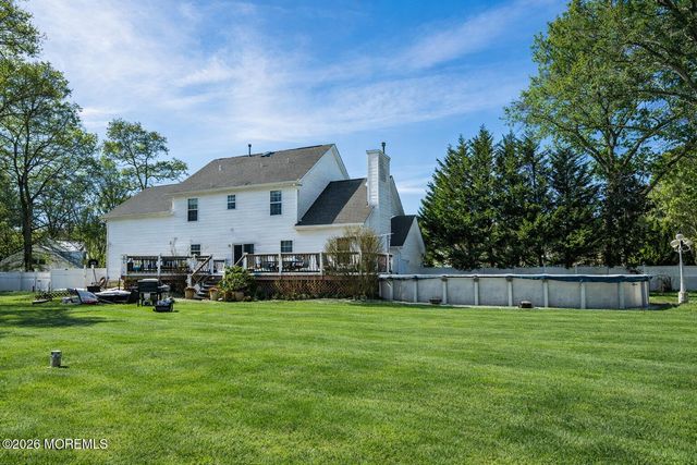 9 Kindling Way, Jackson, NJ 08527