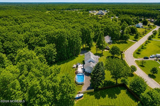 9 Kindling Way, Jackson, NJ 08527