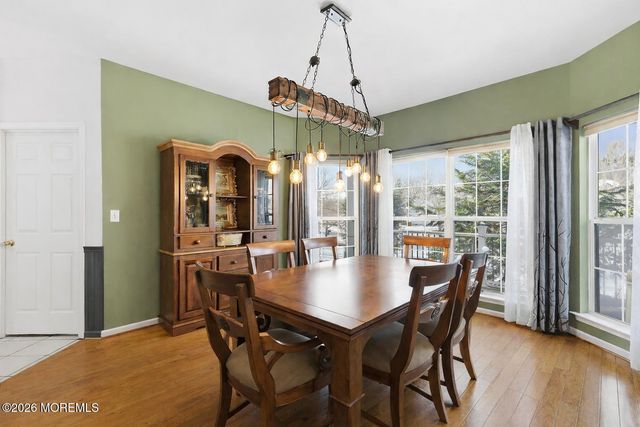 9 Kindling Way, Jackson, NJ 08527
