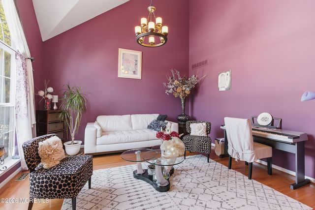 9 Kindling Way, Jackson, NJ 08527
