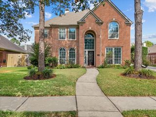 2376 Autumn Mist Lane, League City, TX 77573
