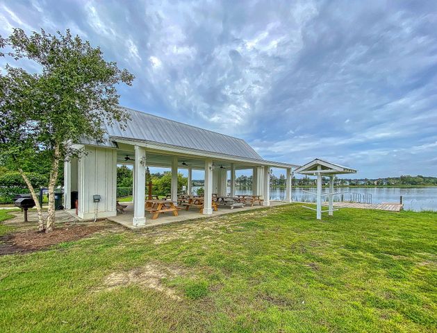 261 Topsaw Lane, Moncks Corner, SC 29461