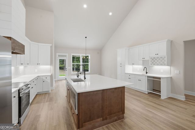 9120 Lisa Circle, Gainesville, GA 30506