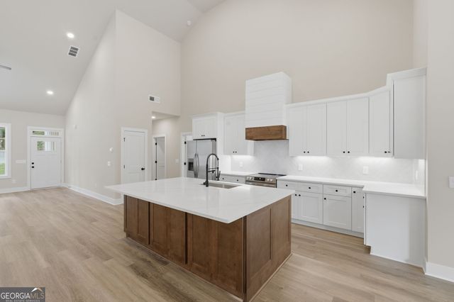 9120 Lisa Circle, Gainesville, GA 30506