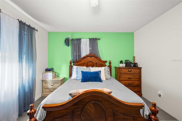 37253 SAFARI DRIVE, Dade City, FL 33523