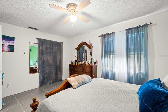 37253 SAFARI DRIVE, Dade City, FL 33523