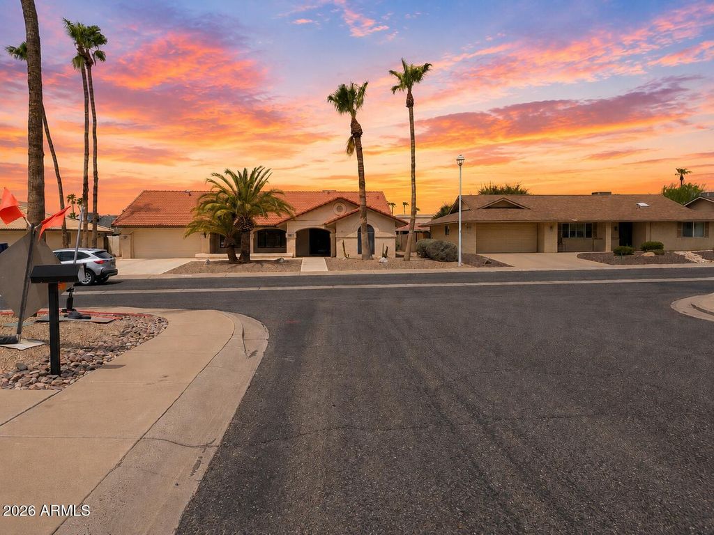 13047 W PEACH BLOSSOM Drive, Sun City West, AZ 85375 — photo 2