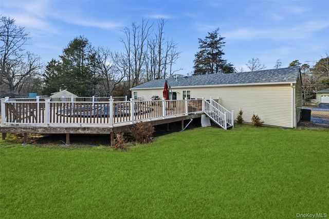 4 Cottage Court, Middle Island, NY 11953