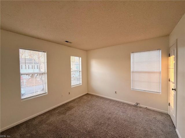 130 Summerglen RDG, Newport News, VA 23602