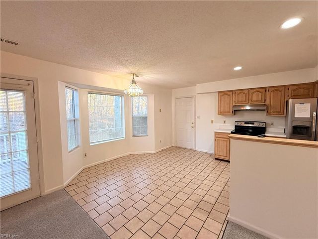 130 Summerglen RDG, Newport News, VA 23602